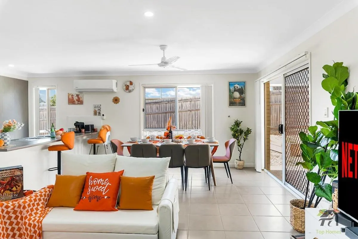 Holiday home Universal Movie World -Close To Everything Pimpama Australia